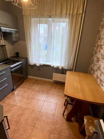 2-на квартира Виноградар біля ТЦ Retroville