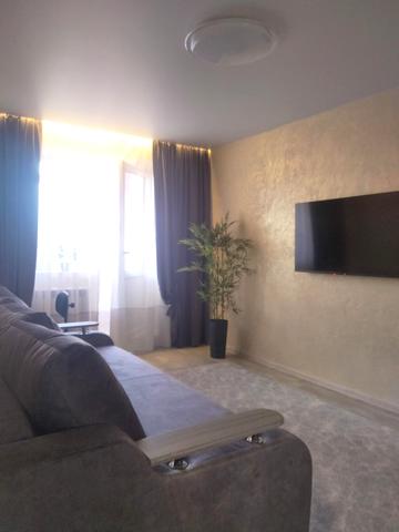 Ольжича вул., 30