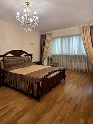 Михайла Гришка вул., 8