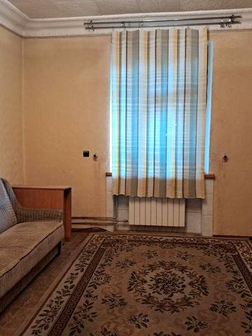 Сдам 2 квартиру в центре с автономним отоплением,счетчики