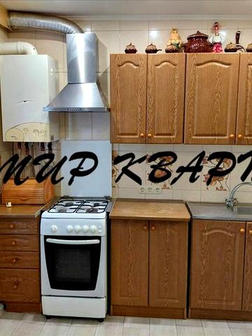 Радянська, 1