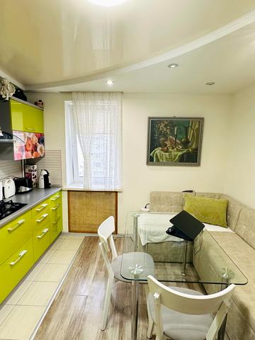 Бреуса вул., 61/7