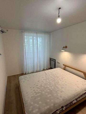 Продам 2-х кімнатну затишну квартиру