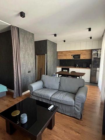 Драгоманова вул., 6