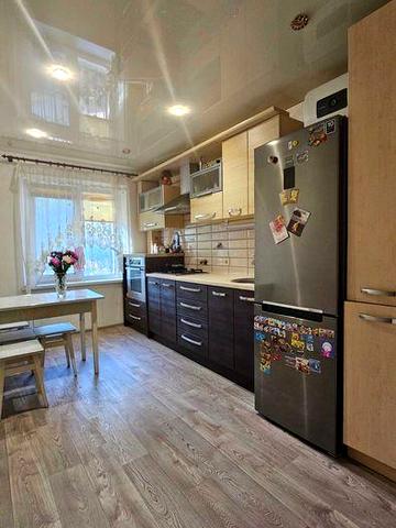 Продаж 3к квартири 63,6 м.кв. на вул. Володимира Великого