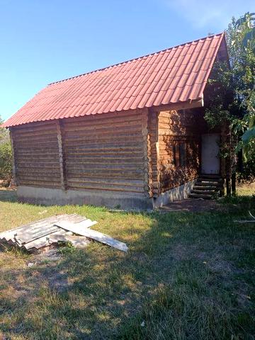 Продам дом (сруб) под баню или экотуризм, в живописном месте.