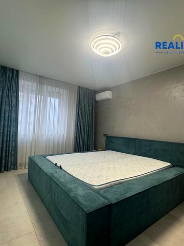 Святошинська вул., 60