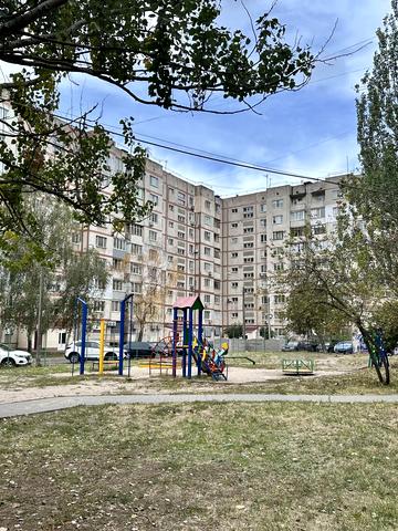 Дмитра Вишневецького вул., 16