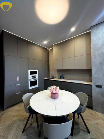 Військовий узвіз, 13-А