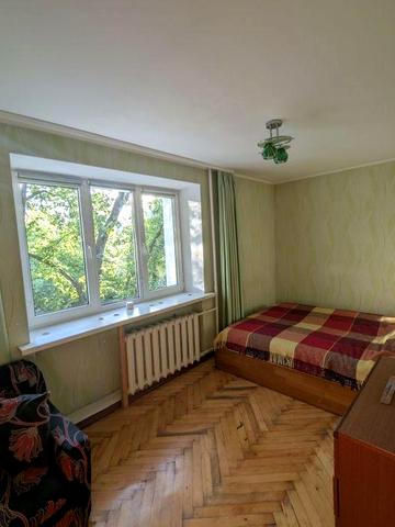 2к квартира Рекордна 4а