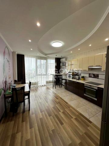 Вячеслава Чорновола вул., 9