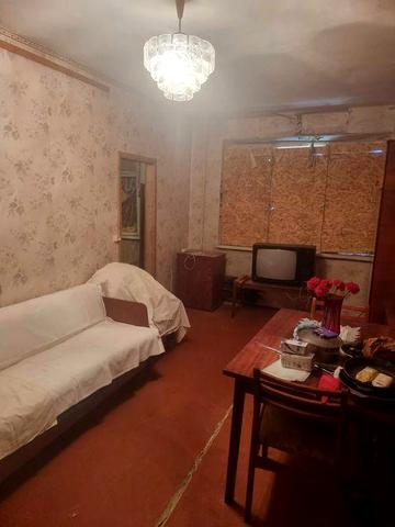 Швидко продам 4-кім кв. пр-т Слави 144( Залютіно)