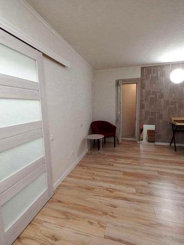 Здам в оренду 1к квартиру біля метро. Без комісії