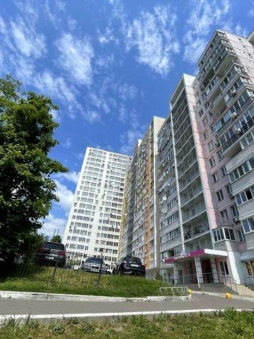 Ракетна вул., 24