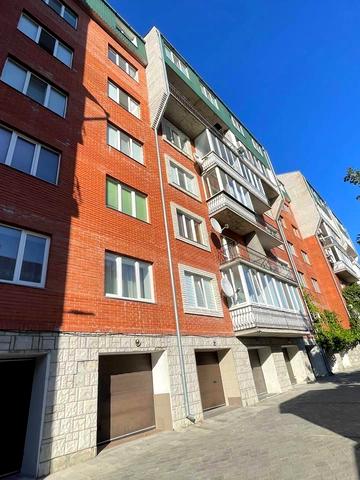 Шпитальна вул., 2