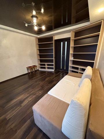 Продам 2к квартиру від власника район Тітова/новокримська/Янгеля