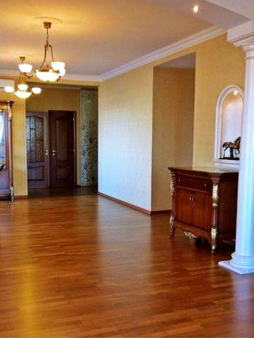 Продам елітну квартиру в центрі Дніпра