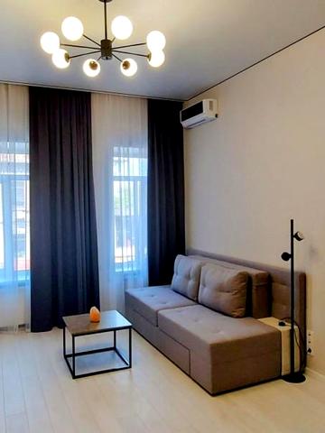 Двухкомнатная квартира-студия в центре Днепра