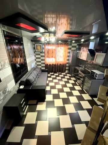 Богдана Хмельницького бульв., 11