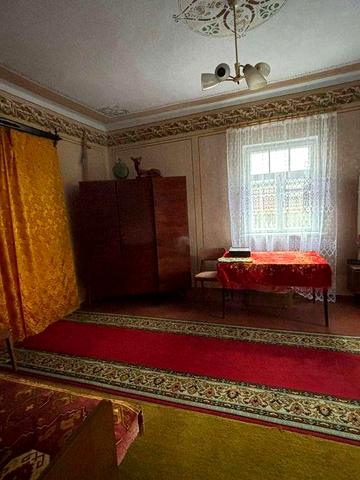 Продам будинок з земельною ділянкою, по центральній вулиці с.Кинашів