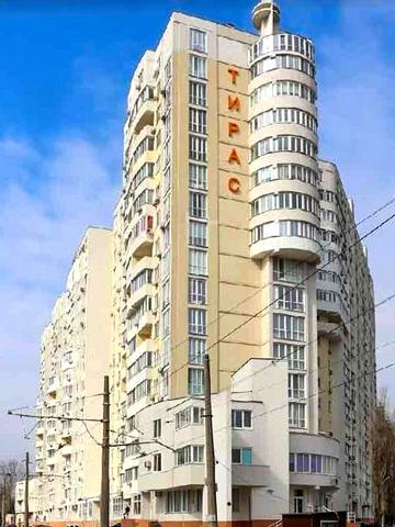 Академіка Корольова вул., 5/4