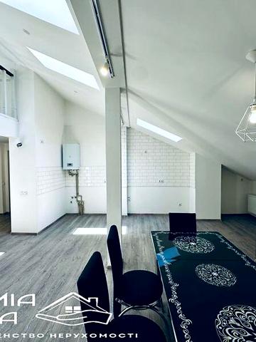 Продаж 3к Квартира Буковинська вулиця