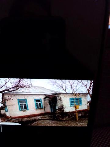 Продається цегляний будинок , газифікований.