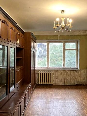 3-кім.квартира 58,33 кв.м вул.Р.Ратушного, 9. Під ремонт.