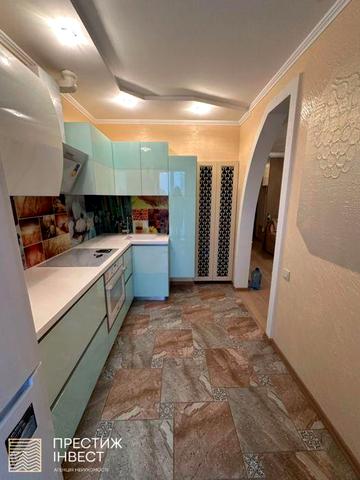 Продаж сучасної квартири по вулиці Привокзальна 8