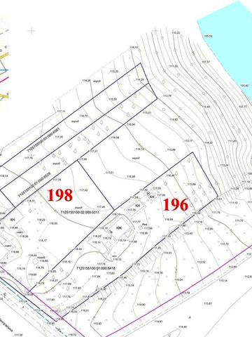 Земельна ділянка з господарськими будівлями, вул. Центральна, 196