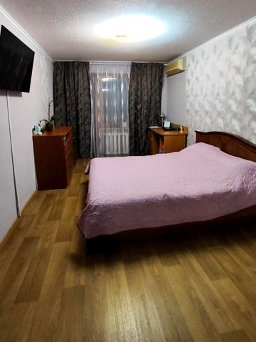 Парус, 1