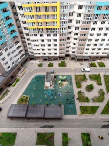 Академіка Заболотного вул., 15-Б