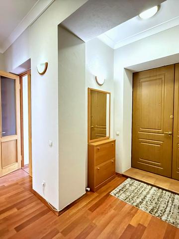 Банкова вул., 3