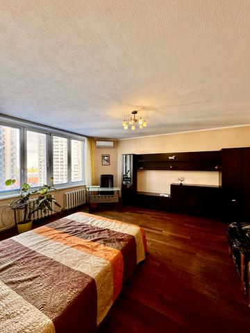 Драгоманова вул., 6-А