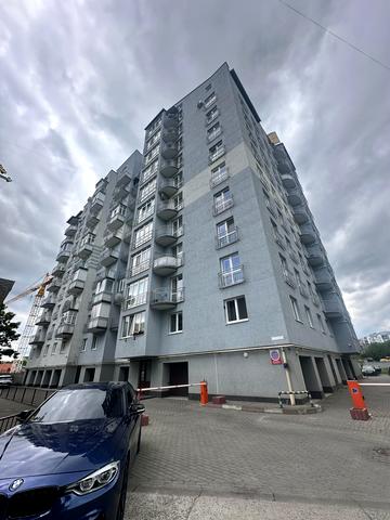 Євгена Коновальця вул., 120