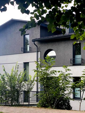 Петра Полтави вул., 9