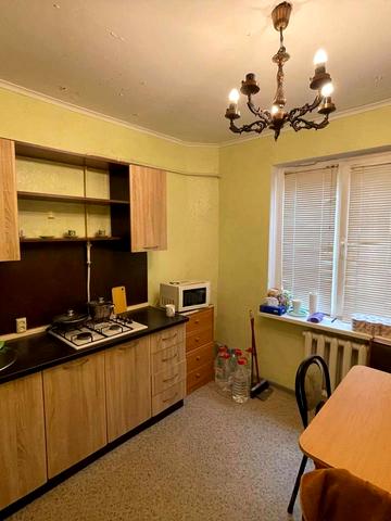 Академіка Корольова вул., 69