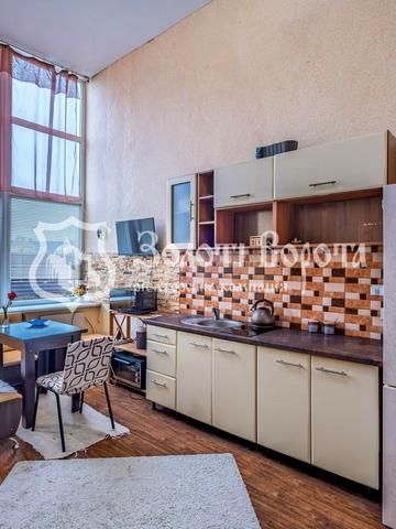 Соборна вул., 28