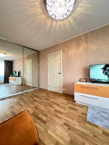 Здам однокімнатну видову квартиру! Перемога 6!