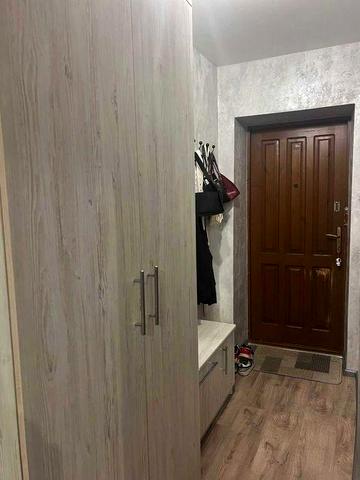 Продається 2-кімнатна квартира по пр. Перемоги