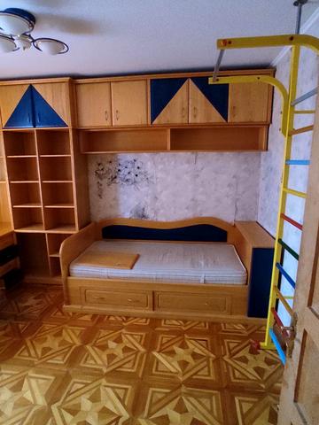 Захисників України вул., 5