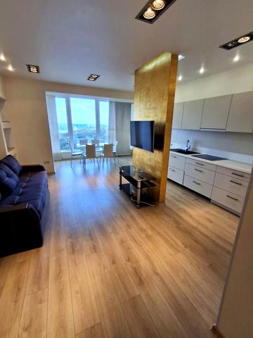 Старонаводницька вул., 8-Б