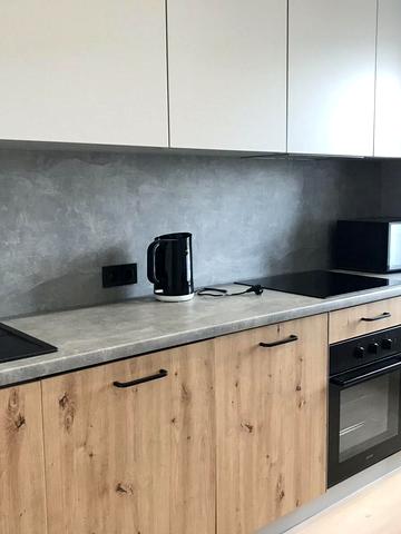 Луговська вул., 255