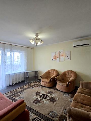 Євгена Чикаленка вул., 66б