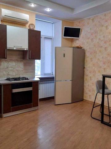 В продаже 3к сталинка Х.Гора р-н РОСТА, с полным капремонтом