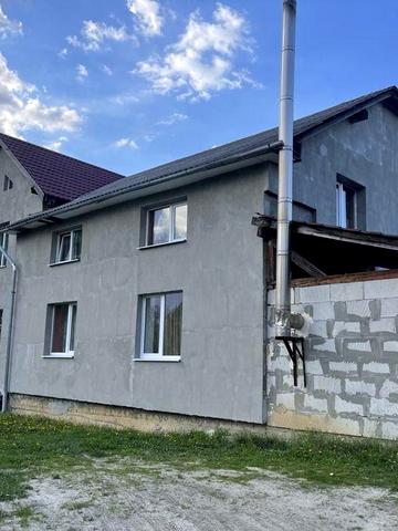 Продаж будинку з бізнесом