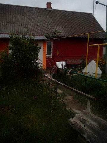 Продам житловий будинок, земельну ділянку