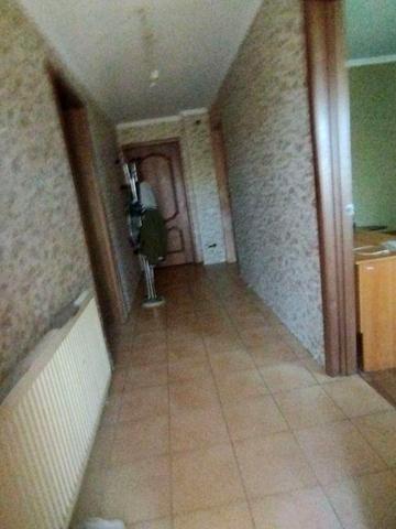 Половина будинку та земельна ділянка