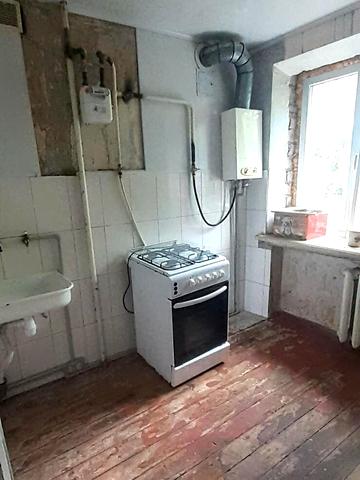 Універсальна вул., 13