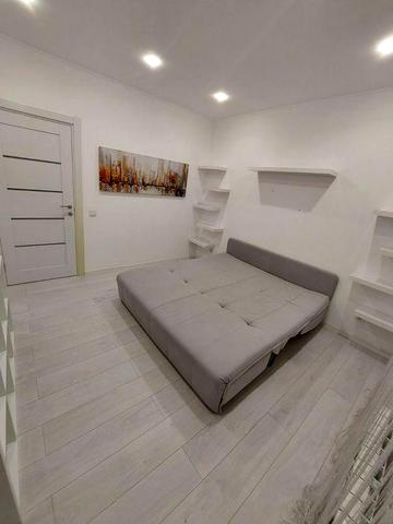 Здається 1.5км. В ЖК МАЄТОК БОЗДОШ.